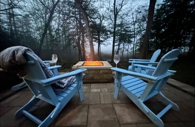 Fall is the BEST time for relaxing by the fire pit! Off season rates in effect!