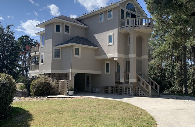 FALL SPECIAL-Free heated pool, free linens, free cleaning, REDUCED RATE, 5 bdrms