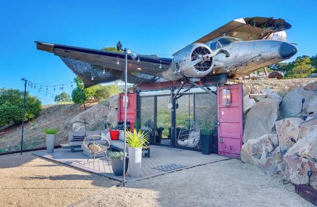 Fallbrook Airplane Home w/Fire Pit & Mtn Views!