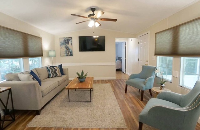 Falls Lake Convenience, Private!