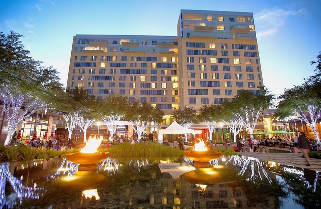 Family Adventure in the City! 4 Convenient Units, Free Parking, Onsite Pool