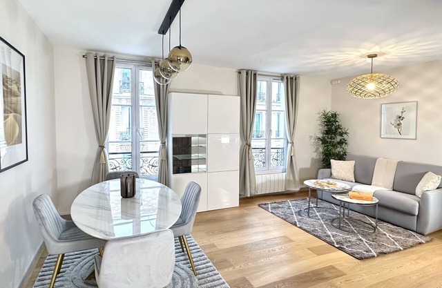 Family apartment in Paris city center, close to attractions