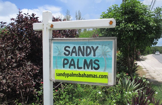 FAMILY BEACHFRONT 1 bed 2 bath APT DIRECTLY on HOOPERS BAY