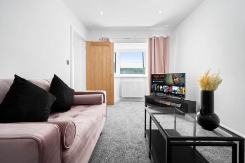Family Contractors 3 bed house parking sleeps 7