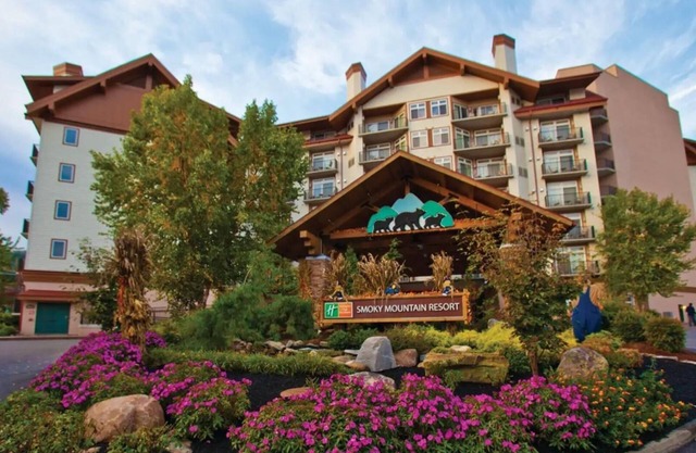 Family Escape Awaits at Holiday Inn Club Vacations Smoky Mountain Resort- 2 Bd.