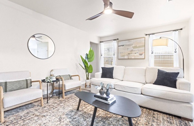 Family-Friendly 3-BR, 10 Min from AT&T Stadium