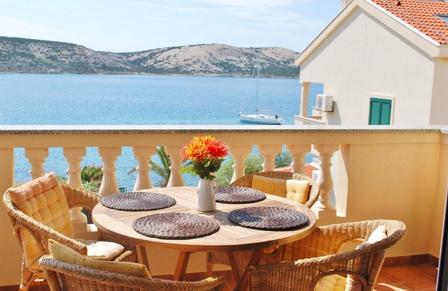 Family-friendly 4-star beach holiday apartment