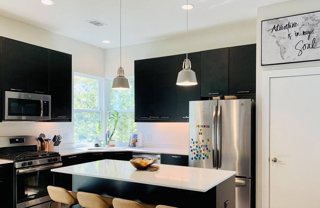 Family-friendly HTX Hideaway Minutes Away From Downtown