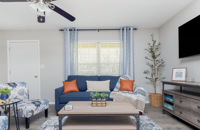 Family Friendly | Perry Fairgrounds | Fenced Yard