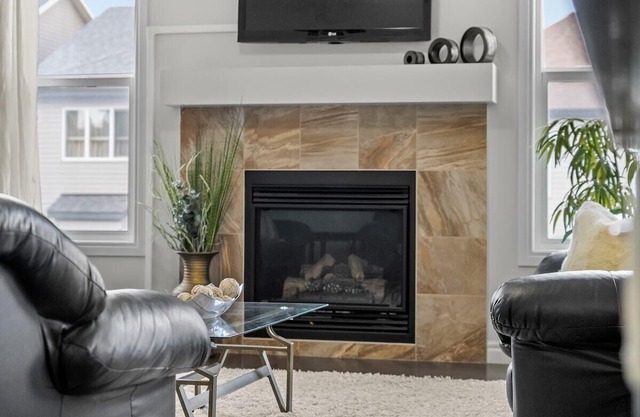 Family Fun in Nolancrest 4BR, AC, Parking