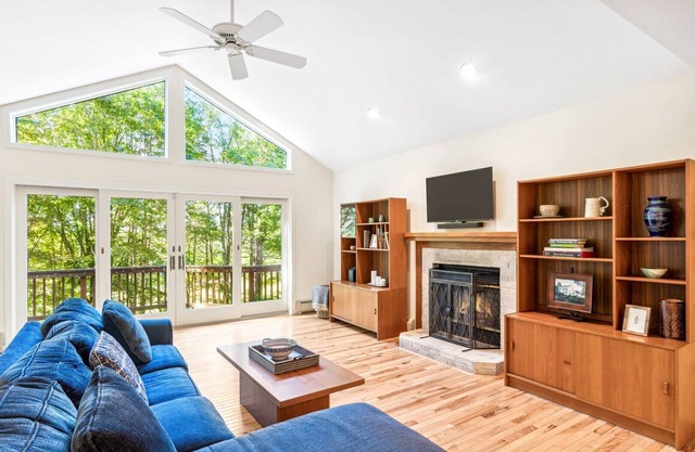 Family & Game Rooms, Large Deck - Highland Ridge