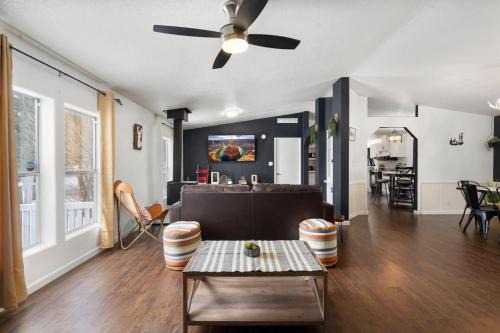 Family Grand Canyon Pit Stop