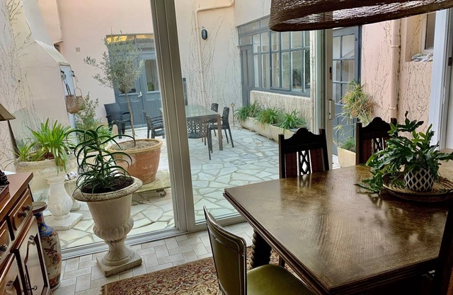 Family home with large games room, close to the sea