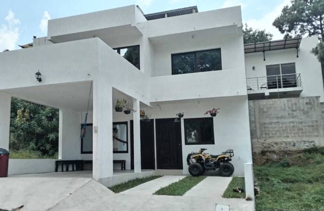 Family house with free parking, wifi, in a secured residencial complex