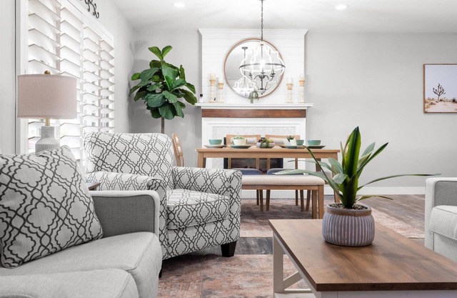 Family Paradise-Kid and Pet Friendly Home by Encanto Golf Course-Downtown Phx.