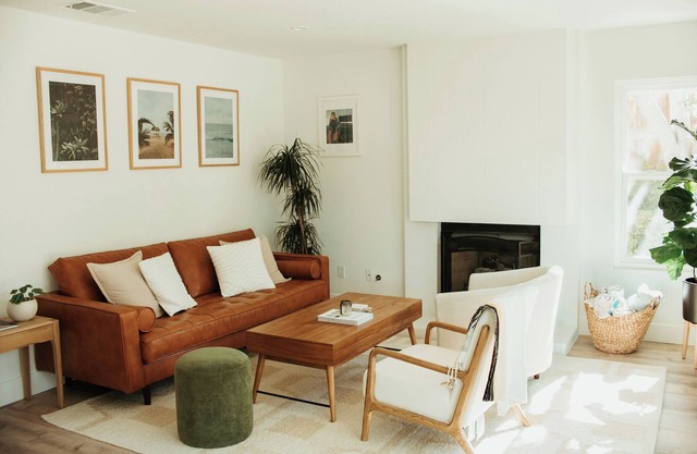 Family Sized, Designer, Coastal Oasis w/Pool, Standing Desks,10 min from Beach!