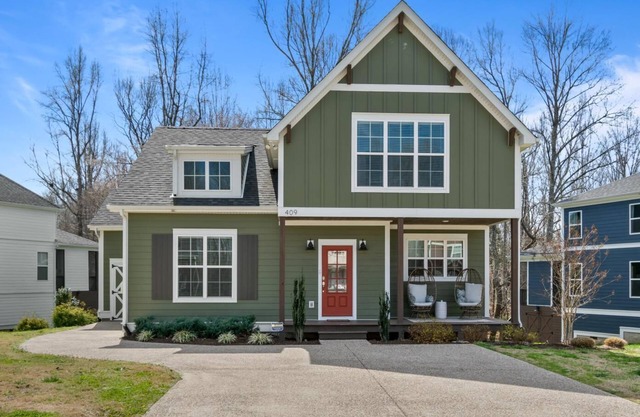 “Family Traditions” Cottage - 4-bed lake retreat