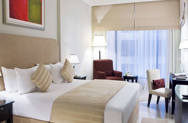 Family Two Bedroom Apartment Near Internet Metro Station By Luxury Bookings