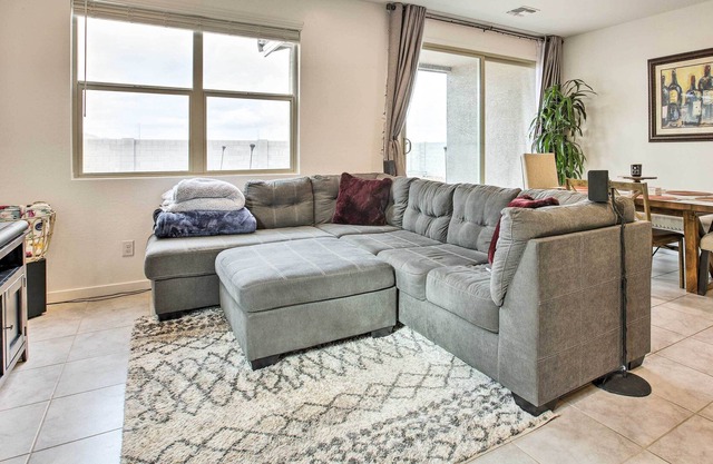 Family Vacation Rental Home: 16 Mi to Phoenix