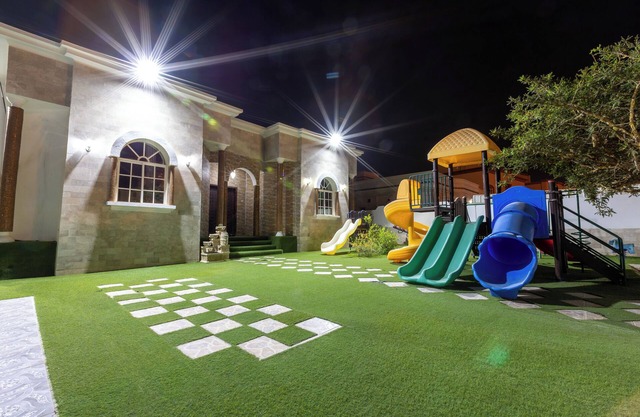Family Villa -in serene Seeb with Large Garden