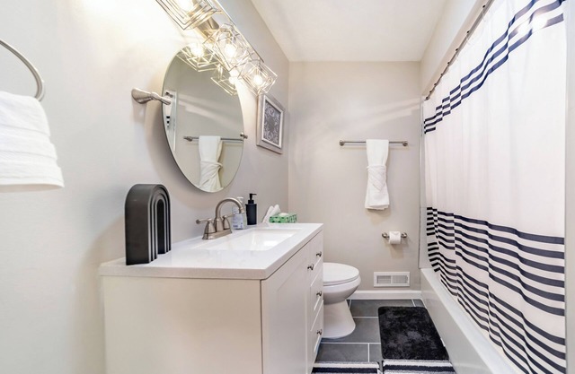 Fantastic 3-bedroom house with AC in charming Parma