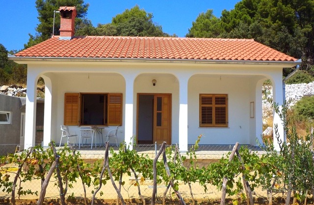 Fantastic House Near to the Beach, Island Rab