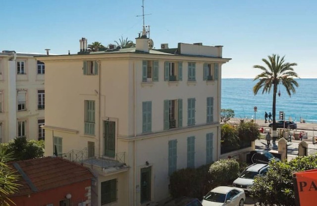 Fantastique Appartement Lumineux, sur la Promenade, en Face de la mer