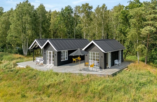 "Farman" - 150m from the sea by Interhome