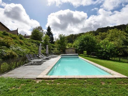 Farmhouse in Pyrenees with Pool