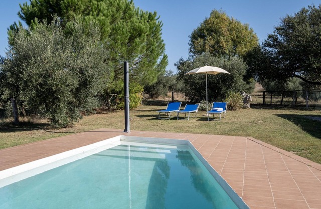 Farmhouse "Sasso Bianco" with Shared Pool, Private Terrace & Wi-Fi
