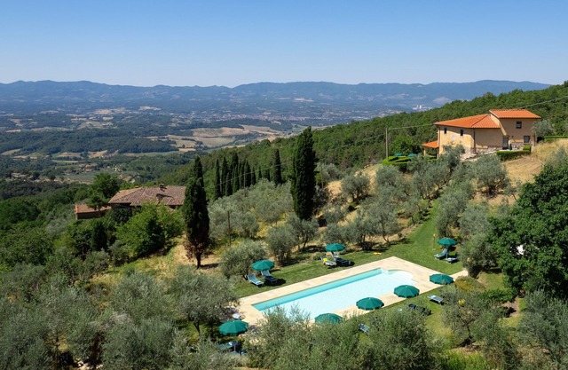Farmhouse villa with private swimming pool, terrace, garden, stunning view