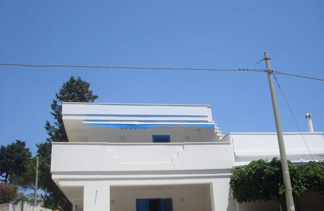 Felloniche' flat with water view