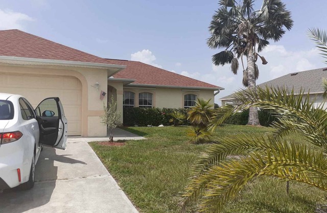 Fenced Pet friendly Villa. nWinter special, Early booking (snowbird, Jetblue.)