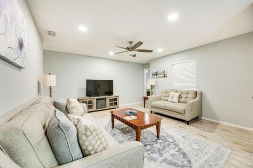 Fenced Yard and Grill San Juan Vacation Rental!