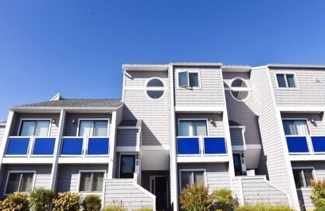 Fenwick Island 2BR 2 BA Condo 1st Floor, Screened Porch, Pool and Tennis