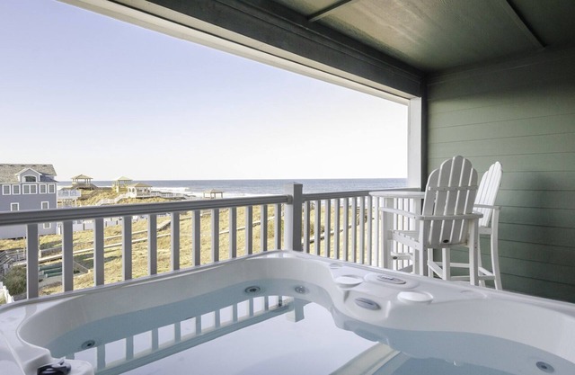 FFR302 The Starboard by First Flight Rentals