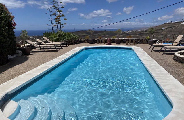 Finca la Cantera. Peaceful retreat. Amazing views. Rustic charm. Privacy