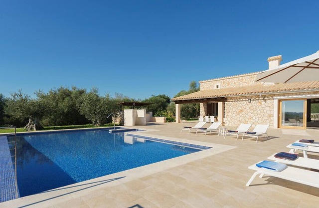 Finca Sa Garriga for 6 persons near Ariany Mallorca