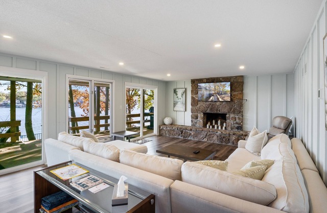 Firepit, Spacious Decks, Kayak, Breathtaking Views