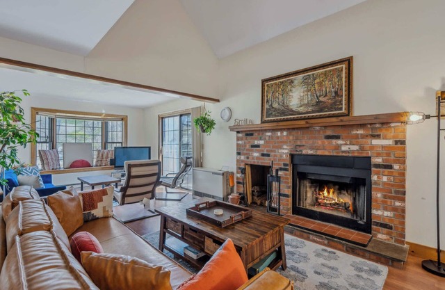 Fireplace, Game Room, Corner Condo - Sugar Hill 3E
