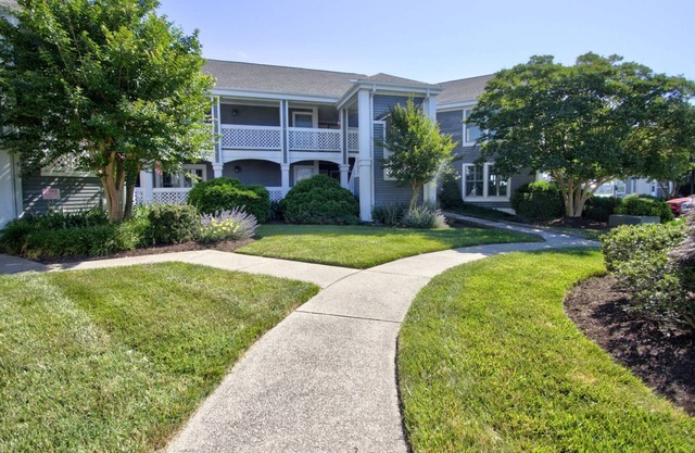 First Floor, 2 BD, 2 BA Condo, Bayside Views, Pool, Tennis, and Many Free Activities!