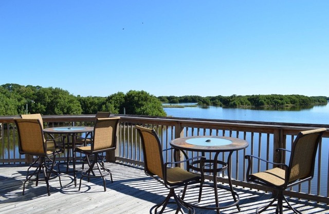 Fisherman Paradise, Boater & Kayakers Dream, waterway to gulf base rate 4 guest