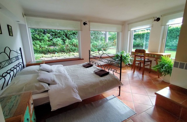 Five-person Apartment With a Garden Near Szczytnicki Park