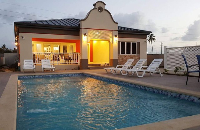 Flamingo Villa in quiet & secure gated development close to airport, beaches