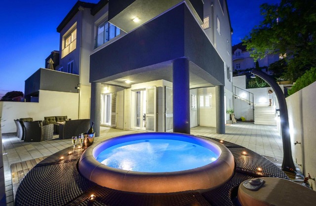 Flat "Allure" mit Hot Tub