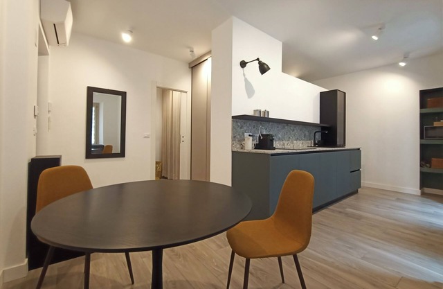 Flat with private courtyard in the centre of Turin
