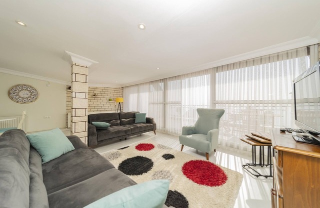 Flat with Terrace next to Konyaalti Beach