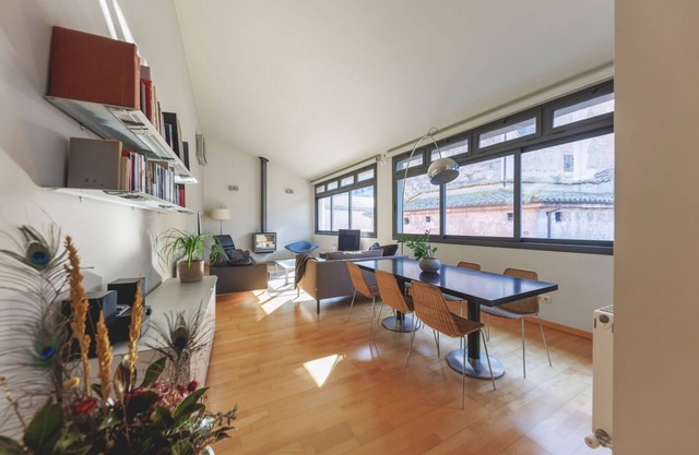 Flateli. Portal Barca 15