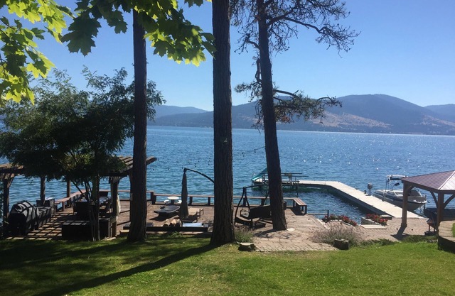 Flathead Lakefront Paradise