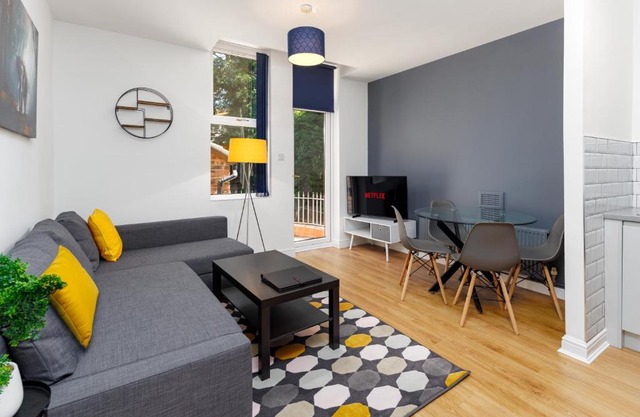 FLATZY - Lovely Sefton Park Retreat